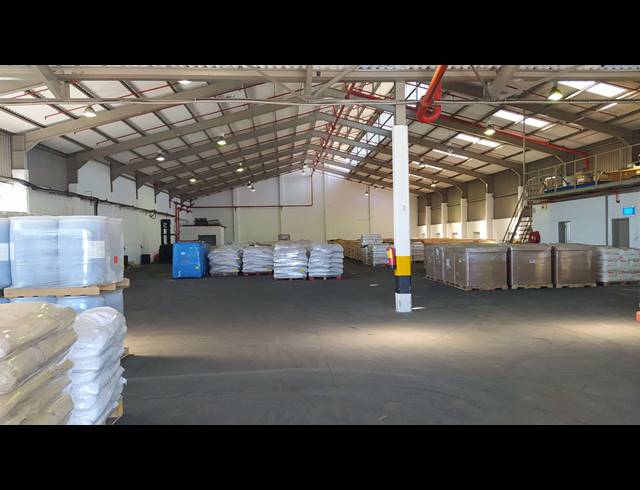 1,581M² WAREHOUSE TO LET IN EPPING INDUSTRIAL